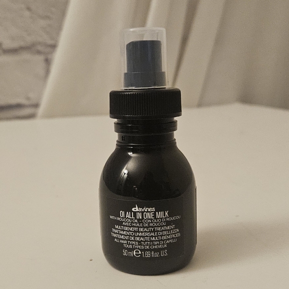 Davines OI All In One Milk - Picture 1 of 4